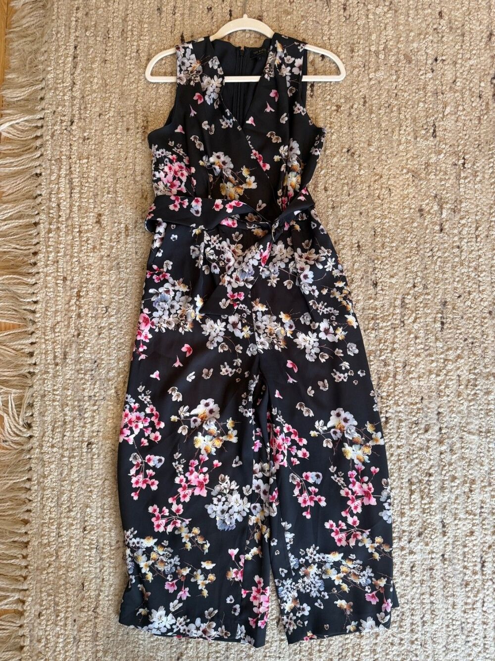 Ted Baker London Floral Jumpsuit Size 2 Black Wide Leg Belted V-Neck